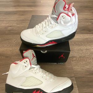 Air Jordan 5 Retro 2013 Fire Red Sz.8(Mens) / 9.5(Womens)